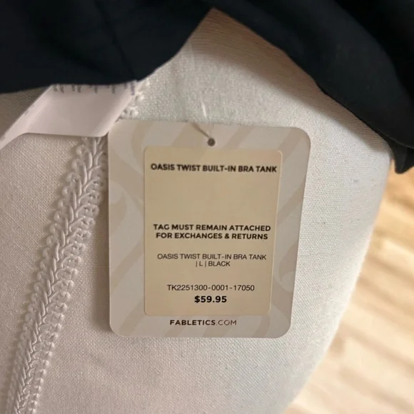 NWT 🔥Fabletics🔥Oasis Twist Built In Bra Tank Top Size Large​​​ - Picture 5 of 5